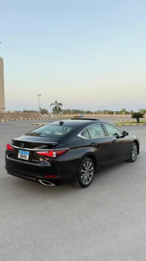 Used Lexus ES in Al Batinah