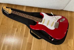 Brand New Electric Guitar Fender Stratocaster ST-362V Candy Apple Red 1990