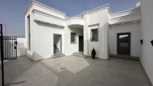 200 m2 4 Bedrooms Townhouse for Rent in Tripoli Ain Zara