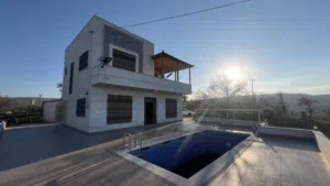 2 Bedrooms Farms for Sale in Zarqa Al-Alouk