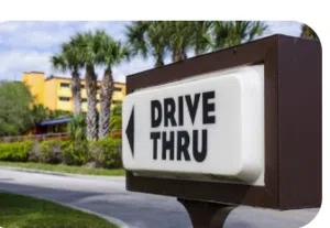 مطلوب موقع درايف ثرو (Drive-Thru) جاهز للإيجار داخل محطة وقود حيوية