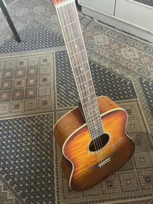 Acustic guitar
