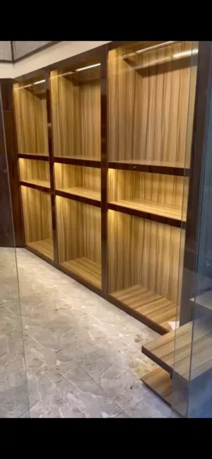 رفوف للبيع