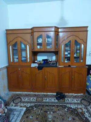 معرض خشب طابقين