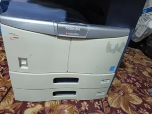 آلة تصوير مستعملة من نوع توشيبا مع حبر جديد