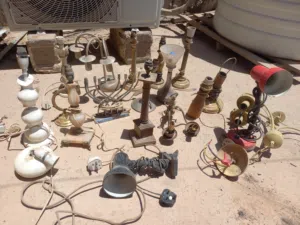ثريات وتيب الام انتيكا قديمات جدا