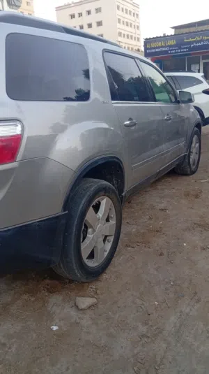GMC Acadia 2009 للبيع – AWD – حالة جيدة