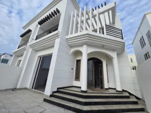 350 m2 4 Bedrooms Villa for Rent in Muscat Al Mawaleh
