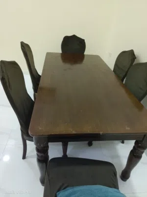 طاوله طعام
