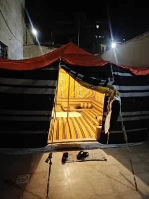 تخيم    خيمة ضدالمطر نضيفة