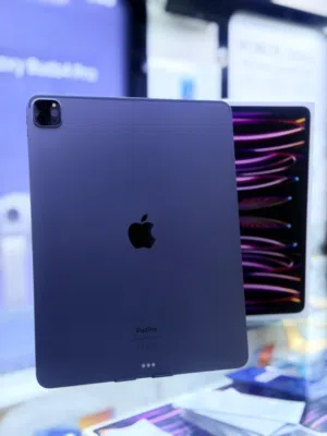 Apple Ipad Pro 12.9inch 6th generation WiFi M2 chip It's very good condition one Months shop Warrant