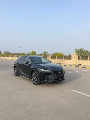 للبيع فقط موتر نضيف جدا استخدام شخصي