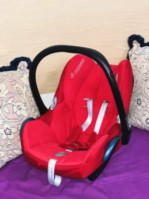 Maxi cosi baby chair made in holland  كرسي اطفال صنع هولندا