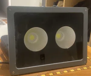 كشاف جبّار 100W إنارة قوية جدًا للحوش والبر و الطلعات