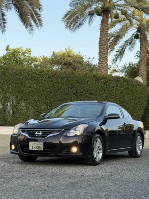 Used Nissan Altima in Farwaniya