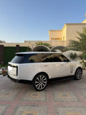 Used Land Rover Other in Al Ain