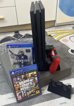 PS4 Pro بحالة جديدة جدا جاهز للاستعمال