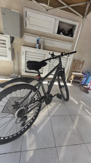 باسيكل جبلي  ومعليك بسعر الاعلان وكل تفاصيله جوه