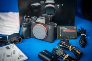للبيع – Sony A7 IV (A7IV) For Sale – Sony A7 IV (A7IV). Shutter count 6500 pics only
