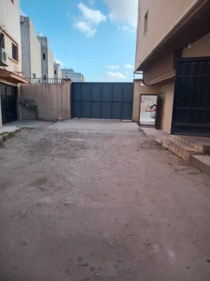 220 m2 4 Bedrooms Apartments for Rent in Tripoli Khallet Alforjan