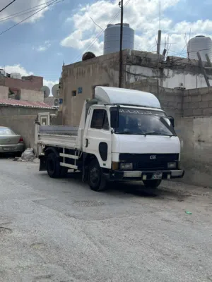 قلاب للبيع ممكن بدل على سياره مطور 13 B قير 14 Bكوشوك نضيف سبير مع جك