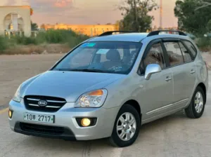 Used Kia Carens in Tripoli
