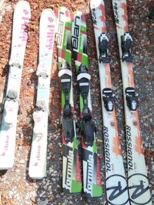 Double skis زلاجات ثنائية لتزلج على الجليد