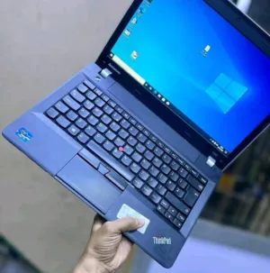 Lenovo Thinkpad E330