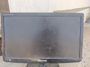 قطع كمبيوتر قديمه اقرأ وصف
