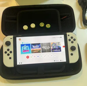 Nintendo Switch OLED White Edition – Complete Set – Excellent Condition