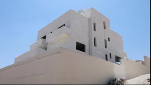 فيلا مميزه للبيع اربع واجهات حجر بناء حديث في قرية ام رمانه على حدود شفا بدران