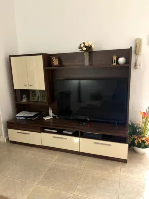 مكتبة تلفزيون