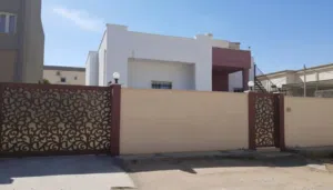 185 m2 5 Bedrooms Villa for Sale in Tripoli Ain Zara