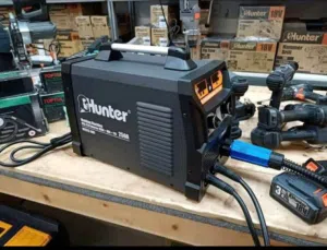 ماكنة لحام 250 فولت كرتونة مستعمل خفيف