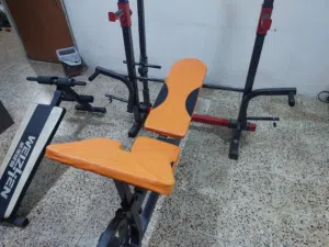 مطلوب مصطبة مع حامل بار او بس حامل