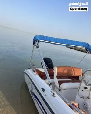 قارب RENIERI ايطالي