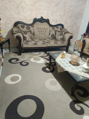 طقم كنب بحالة الجديد