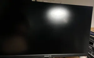 شاشة العاب 28 بوصة 4k