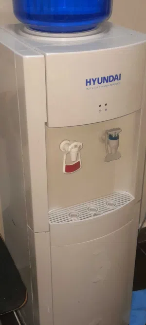 كولر ماء هونداي كوري تبريده ممتاز بحالة جيدة جدا مع قارورة