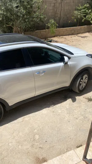 سبورتاج-2018-بنزين-بحاله-ممتازه