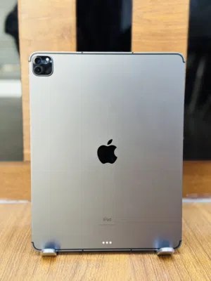 iPad  pro 12.9 inch M1 512GB 5th Generation one shop warranty no box only iPad