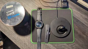 samsung gear s3 frontier مستعملة بحاله جيده جداً