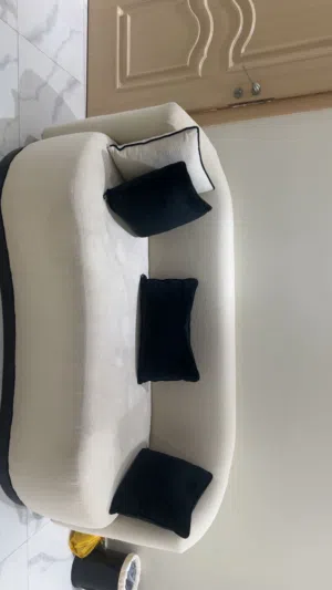 كنب بحاله جيده ب 1500 وقابل للتفاوض
