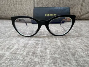 نظارة Burberry طبية اصلية