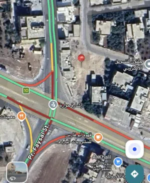 ارض تجارية على ثلاث شوارع
