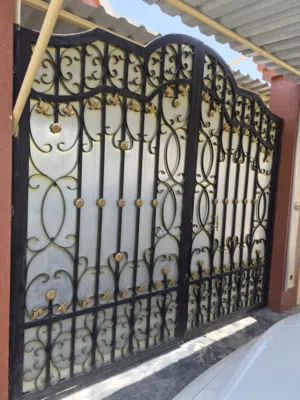 باب  حديد كبير +باب  حديد صغير + مخلفات حديد والمنيوم