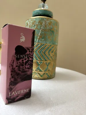 علبة عطر لافيرن جورجينا ستاتيه اصليه