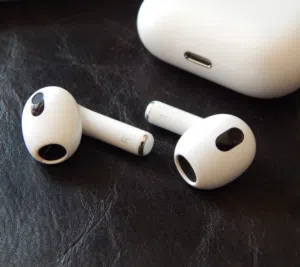 سماعة ايفون airposd 3  أصلية ابل بلوتوث
