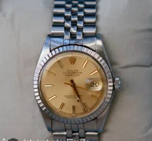 مطلوب ساعه رولكس  اصلي موديل قديم مهما كانت حالتها نصلكم أينما كنتم