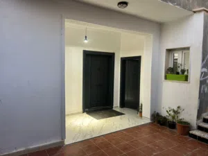 ‏٣ غرف نوم ‏.‏ حمّامين ‏.‏ 190 م٢‏2